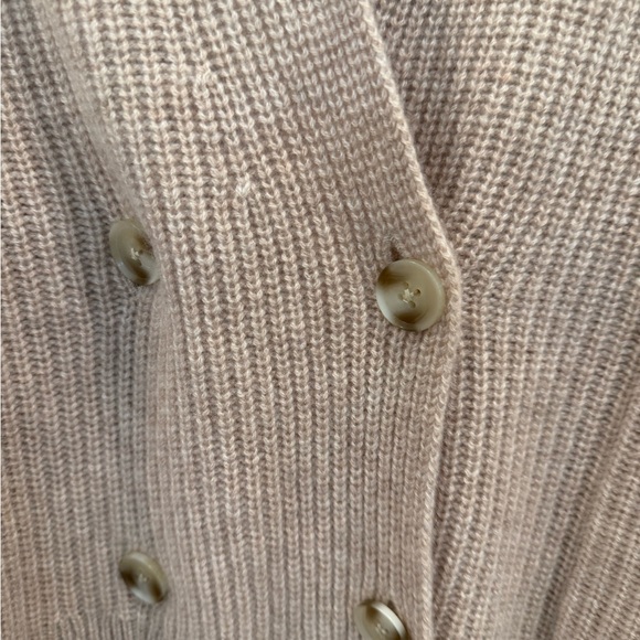 Haven well within Elegant Women's Beige Cardigan Sweater - Picture 3 of 10